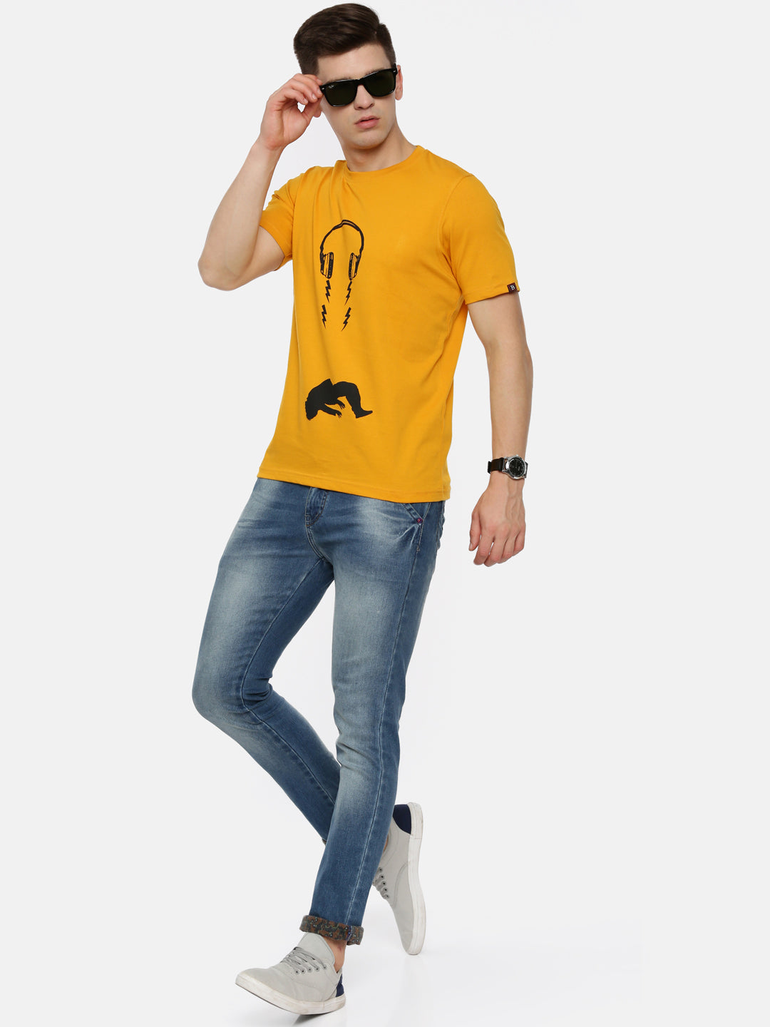 Head Phone T-Shirt Graphic T-Shirts Bushirt