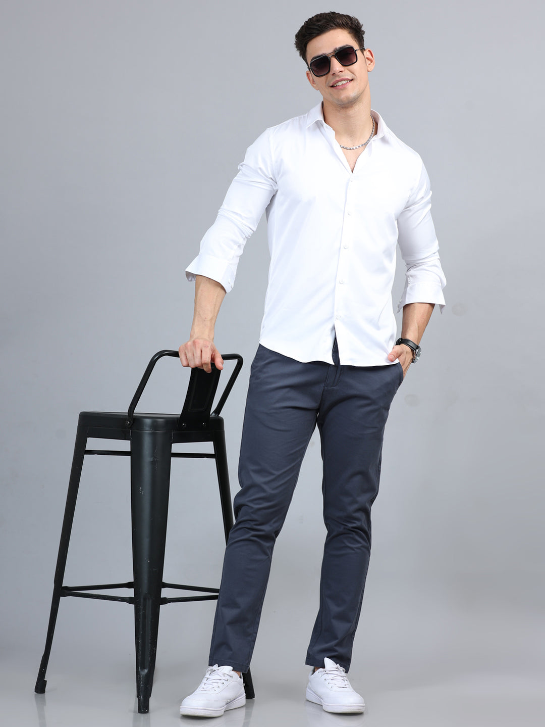 Fringe Spruce Blue Solid Chinos Chinos Bushirt