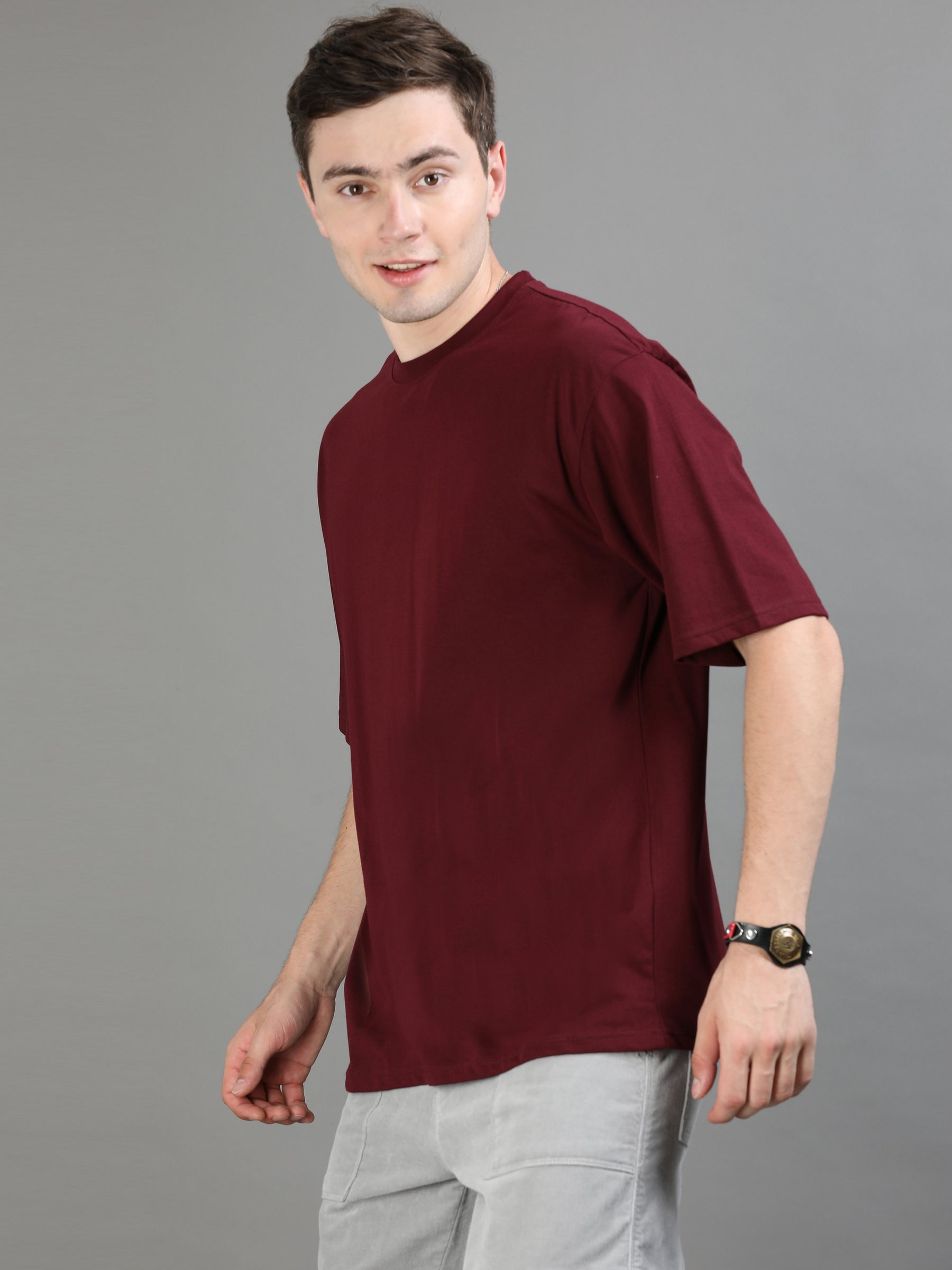Maroon Oversize Solid T-Shirt Oversize T-Shirt Bushirt