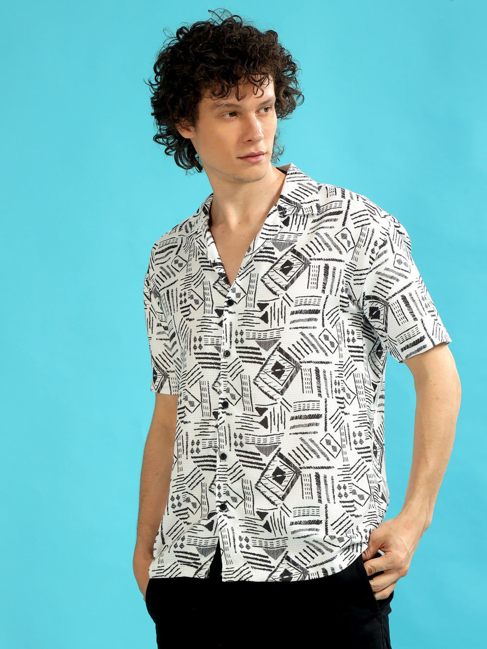 Fizzy Lines White Oversized Sirt Oversize Printed Shirt Bushirt