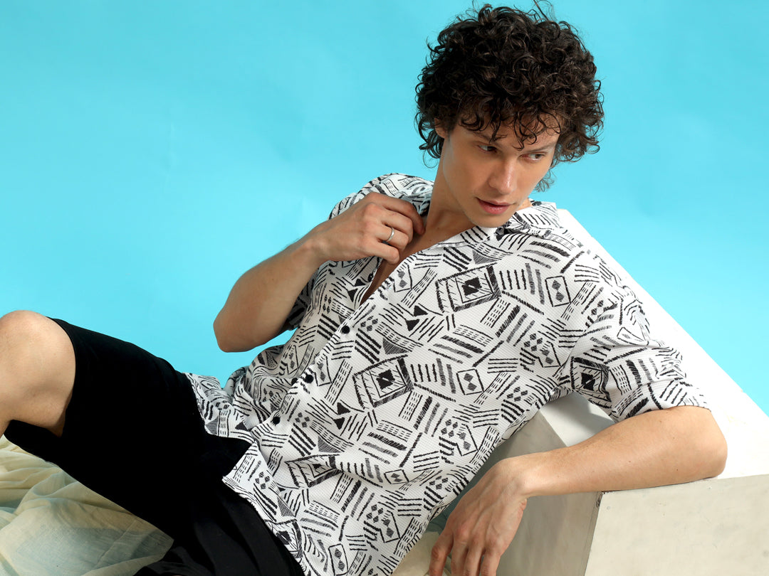 Fizzy Lines White Oversized Sirt Oversize Printed Shirt Bushirt