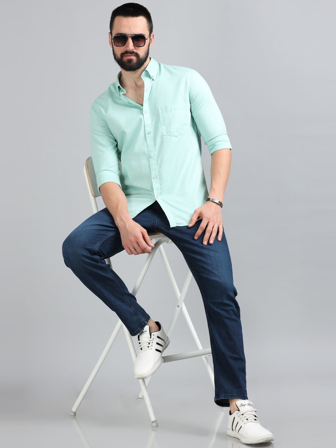 Dark Blue Solid Slim Fit Jeans Jeans Bushirt