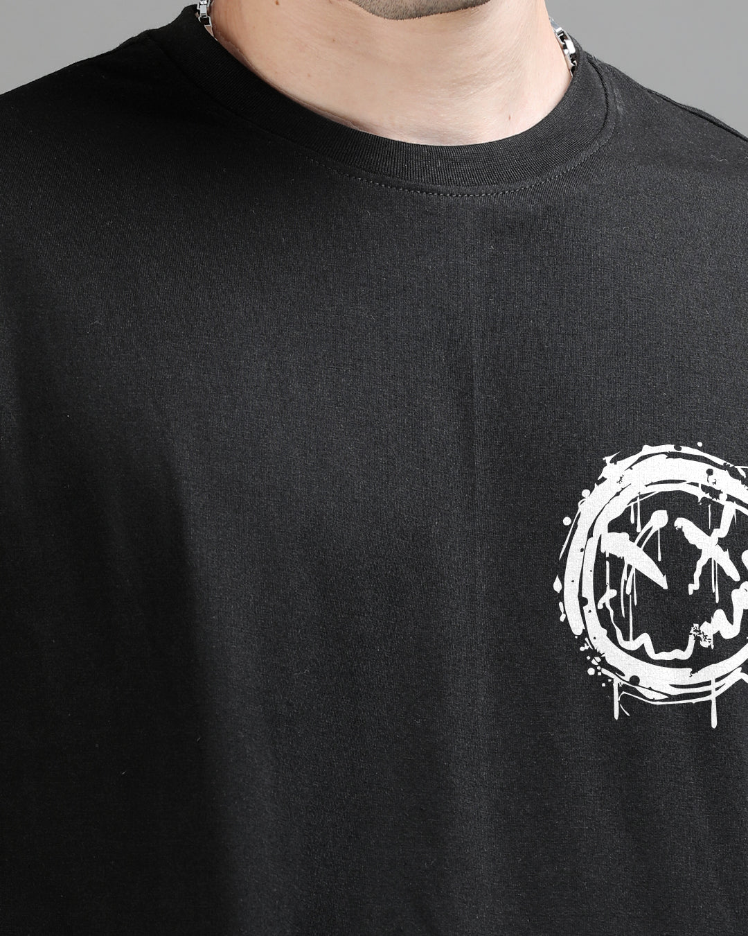 Transforming theatrics Oversize T-Shirt Oversize T-Shirt Bushirt