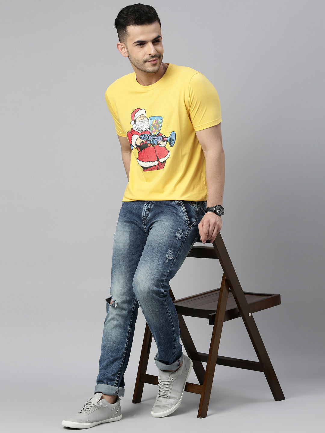 Santa With Candies T-Shirt Graphic T-Shirts Bushirt