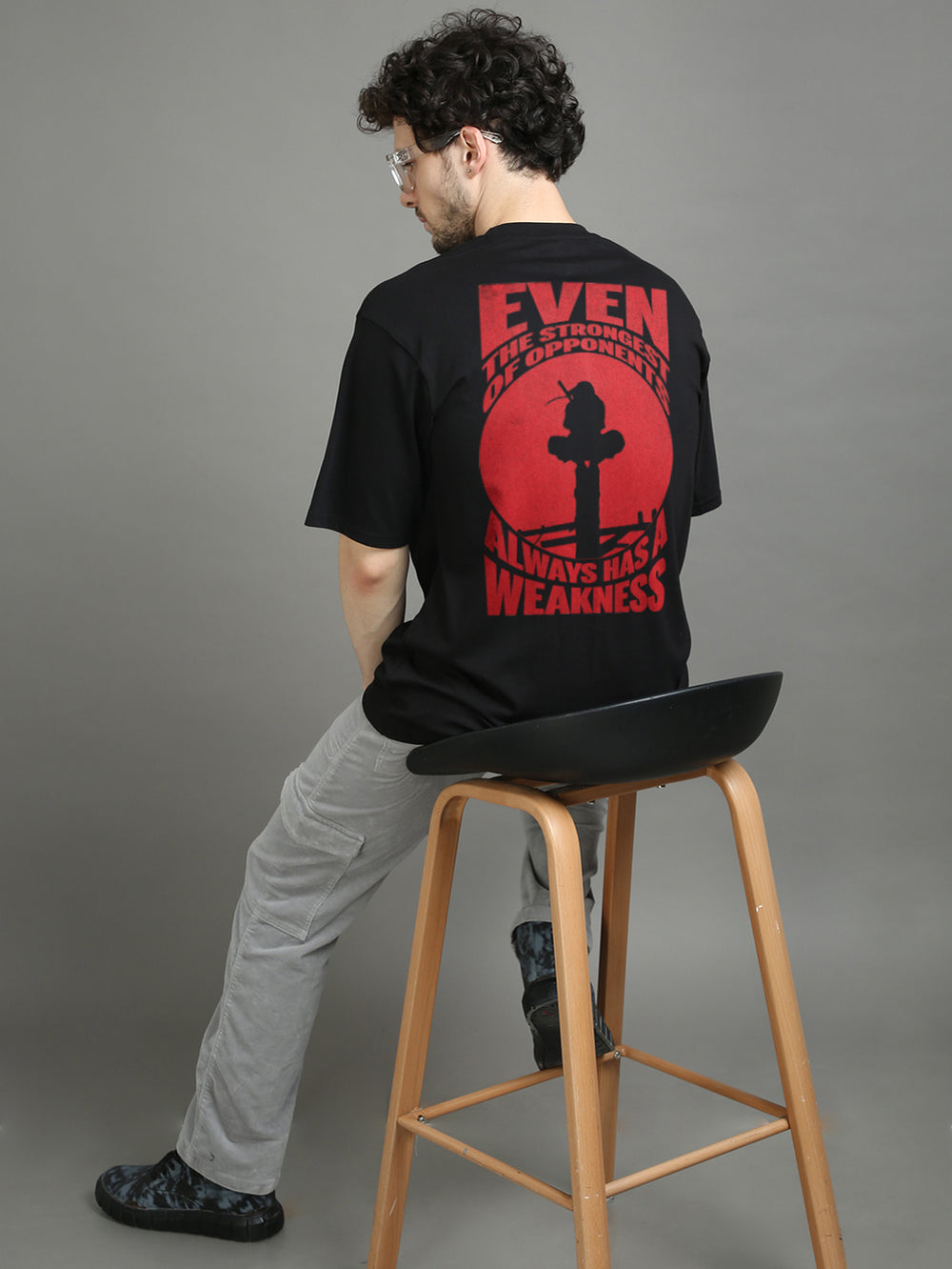 Even the strongest of opponents Oversize Anime T-Shirt Oversize Anime T-Shirt Bushirt   