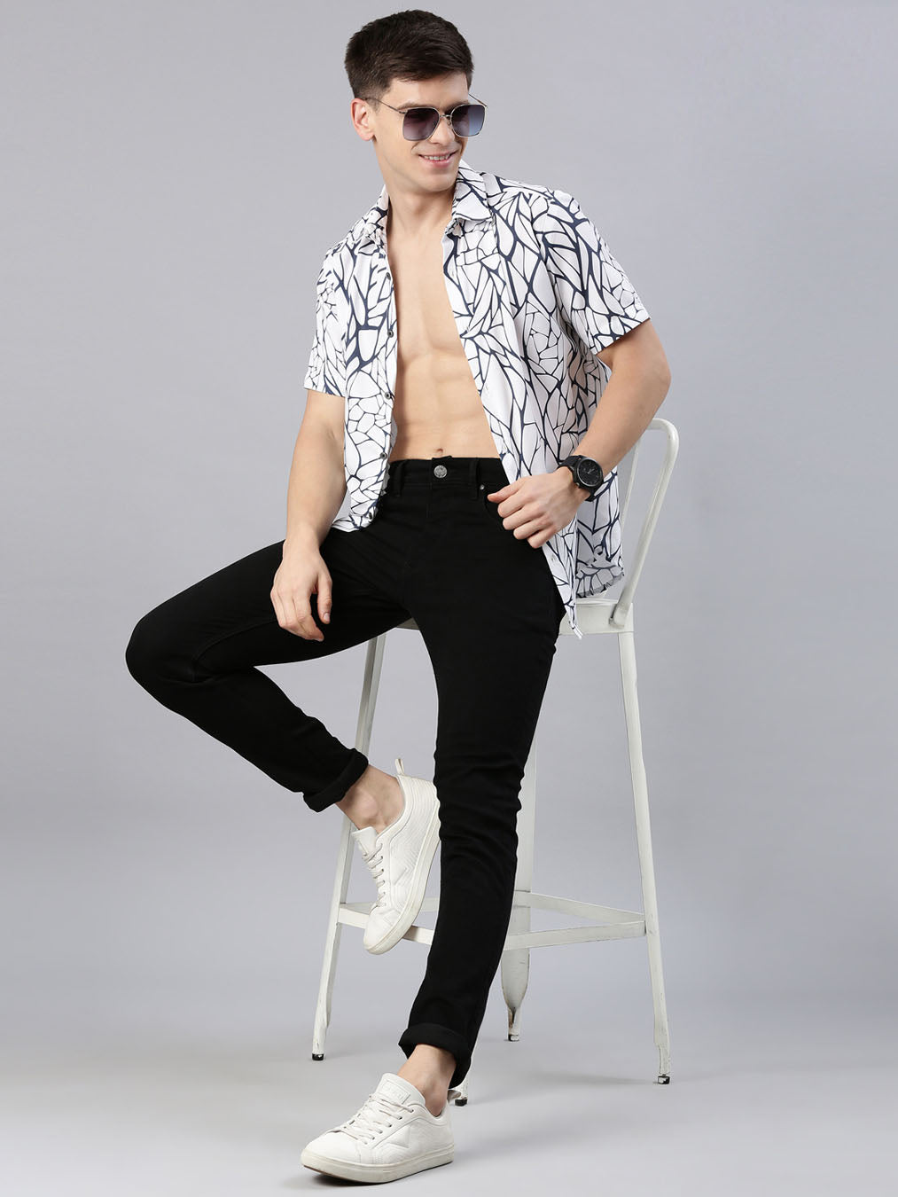 Abstract Loop White Shirt Printed Shirt Bushirt   